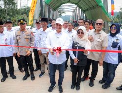 Dukung Perekonomian Masyarakat, Wagub Banten A Dimyati Resmikan Jembatan Desa Tegal Kabupaten Pandeglang