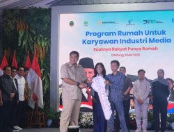 Serahkan Kunci Rumah Subsidi, Menteri PKP : Program Ini Bukan untuk Membungkam Wartawan