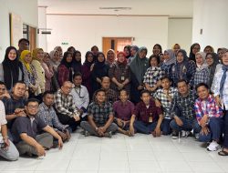 Ratu Ema Ajak Pegawai Samsat Kota Serang Bangun Kebersamaan Seperti Keluarga