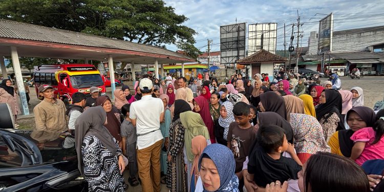 Ratusan Warga Lebak Hadiri Bukber Gratis Bersama Anggota DPRD Banten Asep Awaludin