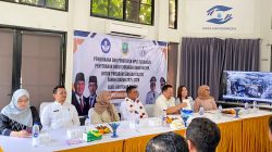 Gubernur Banten Andra Soni Serahkan Buku Tabungan Program Sekolah Gratis Tahun Ajaran 2025/2026