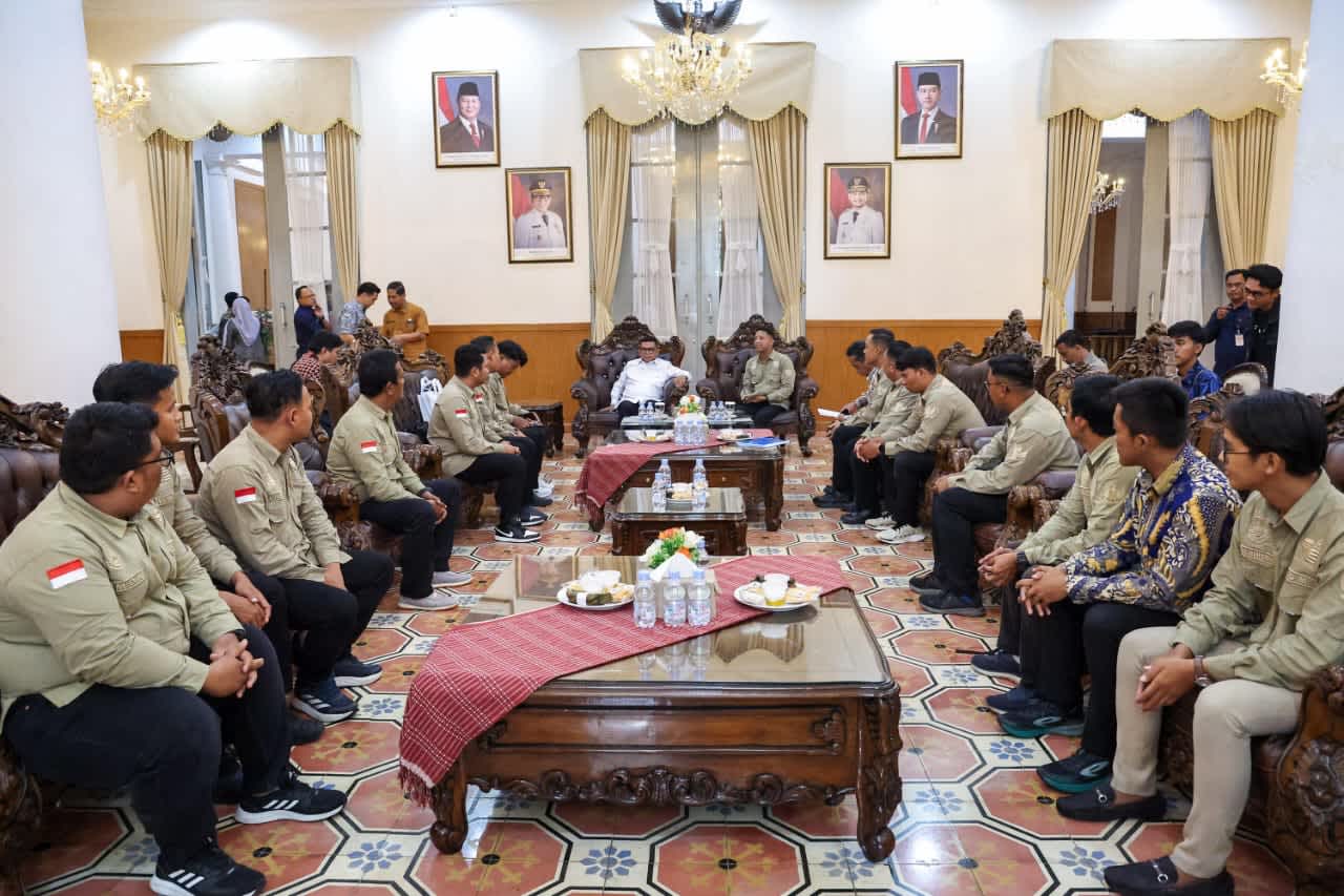 Sambut Baik Festival Baris Berbaris 2025, Gubernur Andra Soni : Bagian Pembinaan Karakter Generasi Muda