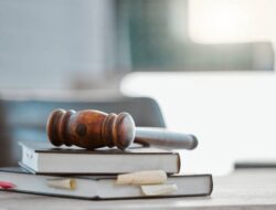 Problematika yang Dihadapi Hakim Ketika Prinsipal dalam Perkara Gugatan Sederhana Mengalami Sakit yang Berkelanjutan